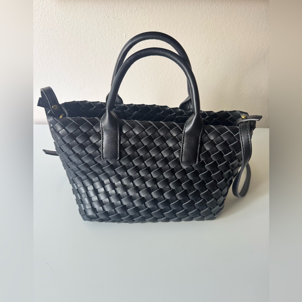 Black Woven Vegan Leather Tote with Detachable Pouch - Picture 3 of 15